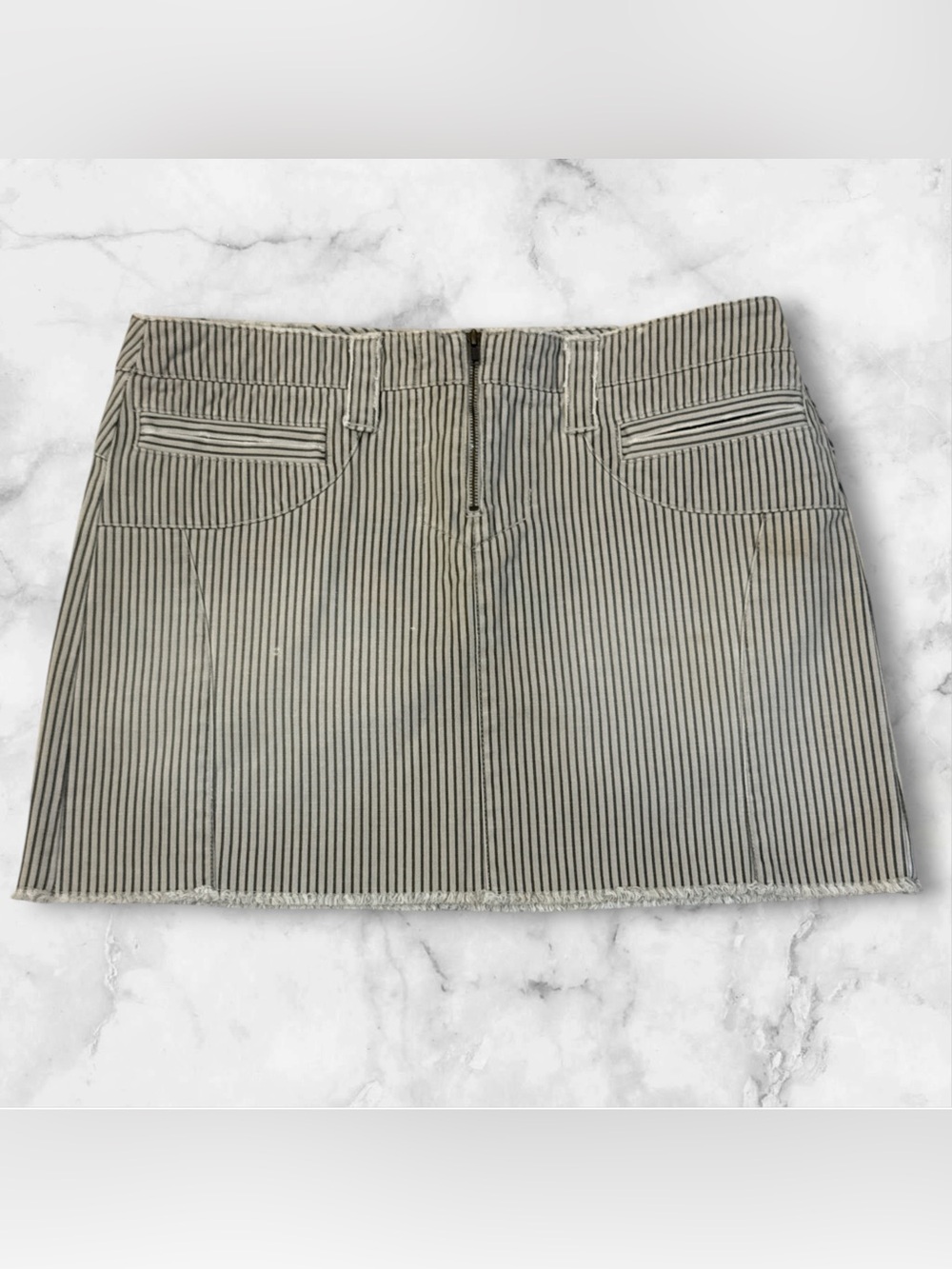 American Eagle Women's Mini Skirt, Railroad Stripe Pattern, Frayed Hem, Sz 4